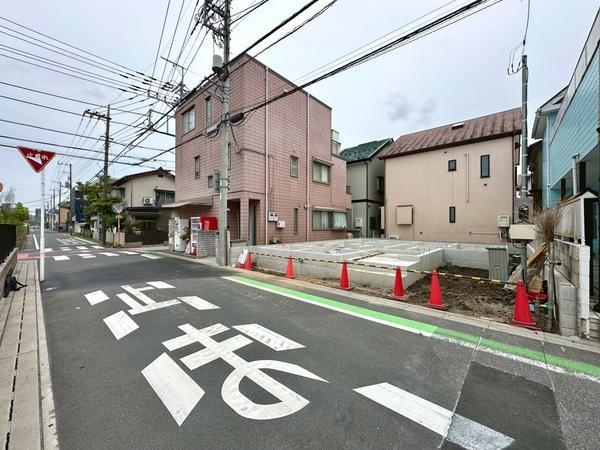 草加市西町　新築一戸建て