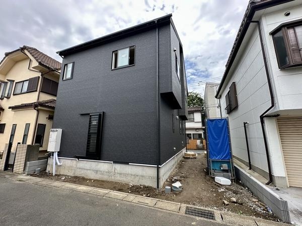 草加市谷塚仲町　新築一戸建て