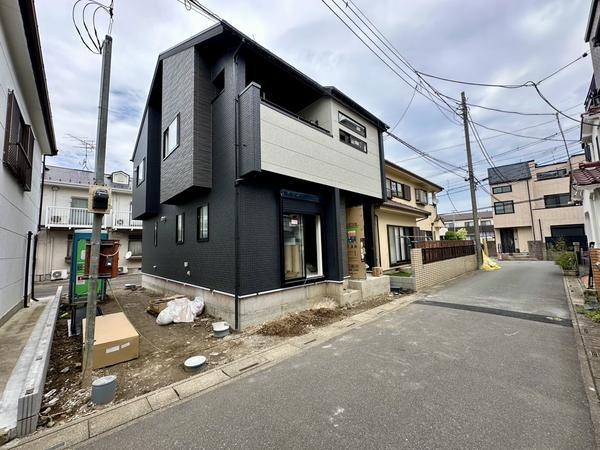 草加市谷塚仲町　新築一戸建て