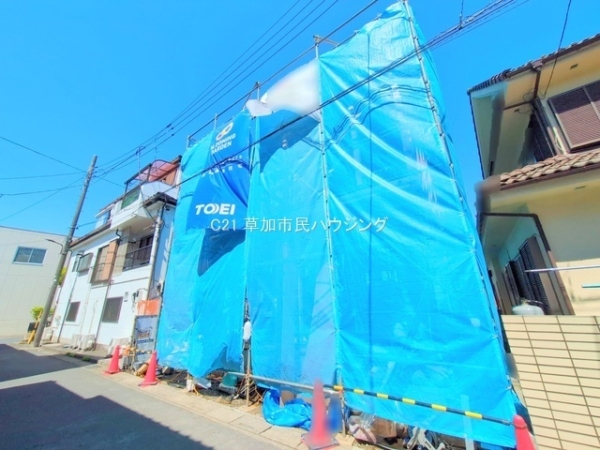 草加市谷塚仲町　新築一戸建て