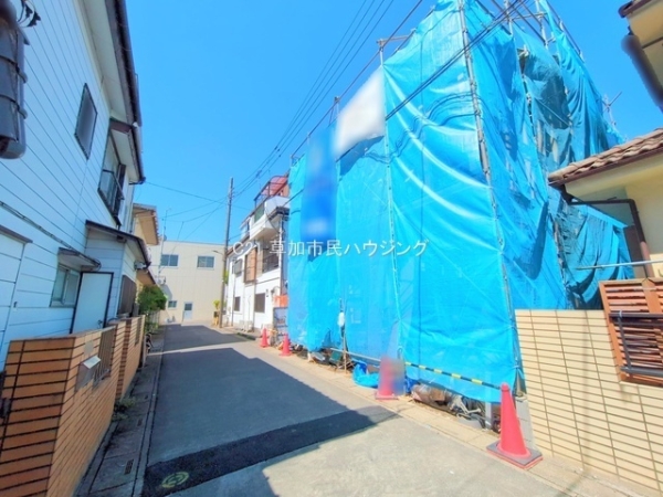草加市谷塚仲町　新築一戸建て