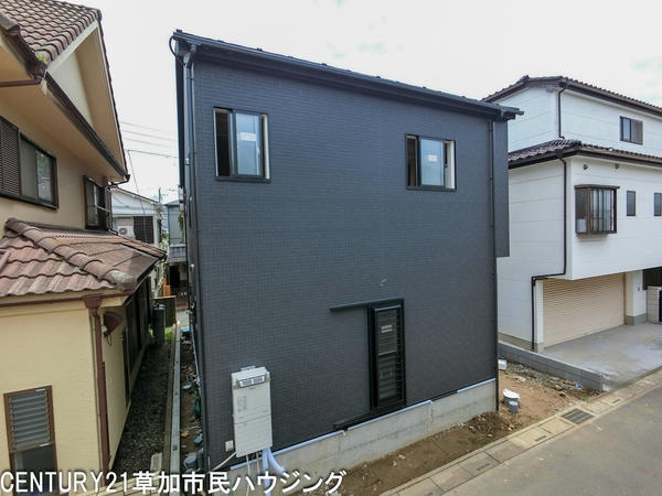 草加市谷塚仲町　新築一戸建て