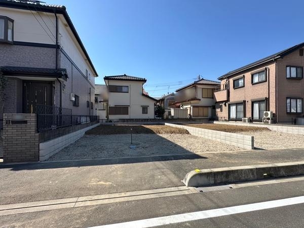 草加市青柳6丁目　新築一戸建て　20期　2号棟