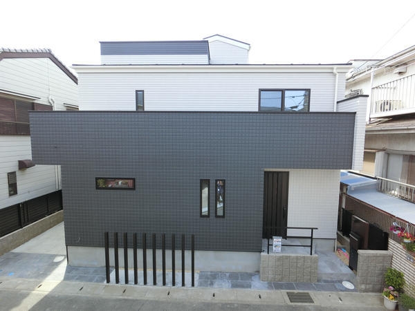 草加市中根2丁目　新築一戸建て