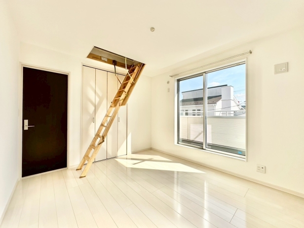 草加市西町の中古一戸建て