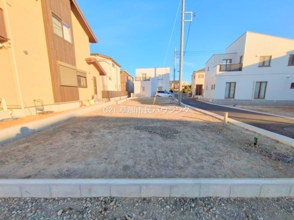 草加市長栄1丁目　新築一戸建て　第1期2号棟