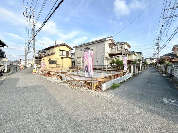 草加市稲荷2丁目　新築一戸建て　全一邸