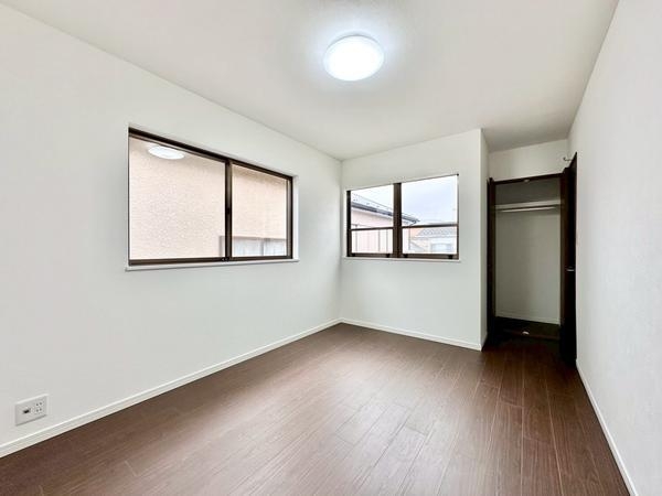 草加市金明町の中古一戸建て