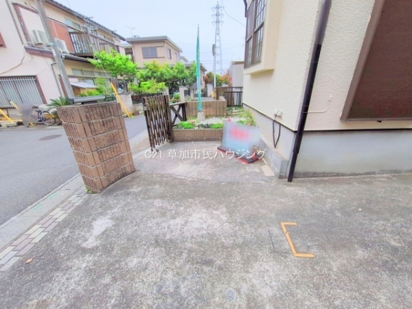 草加市金明町の中古一戸建て
