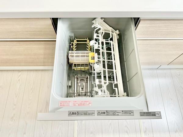 草加市稲荷5丁目　新築一戸建て　14期