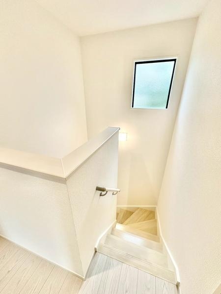 草加市稲荷5丁目　新築一戸建て　14期