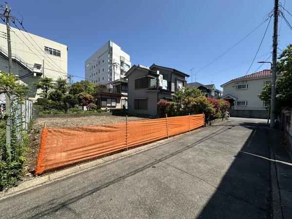 草加市稲荷5丁目　新築一戸建て　14期