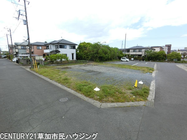 草加市新栄2丁目　新築一戸建て