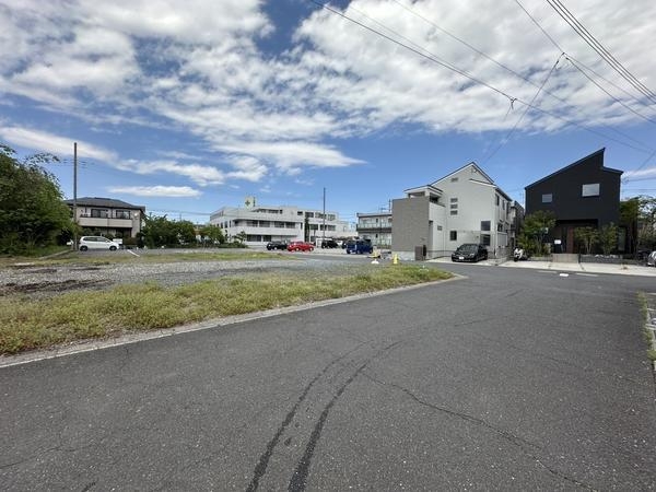 草加市新栄2丁目　新築一戸建て