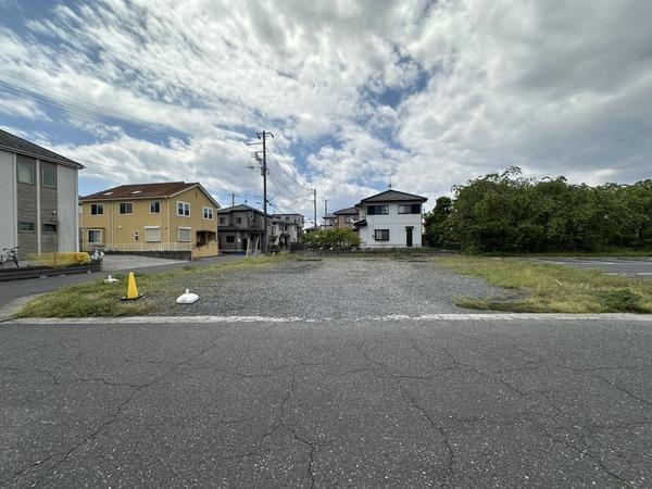 草加市新栄2丁目　新築一戸建て