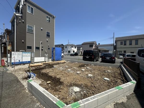 八潮市大字二丁目　新築一戸建て