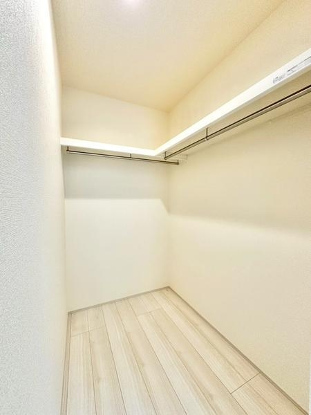 草加市新里町 新築一戸建て 2期2号棟(収納)