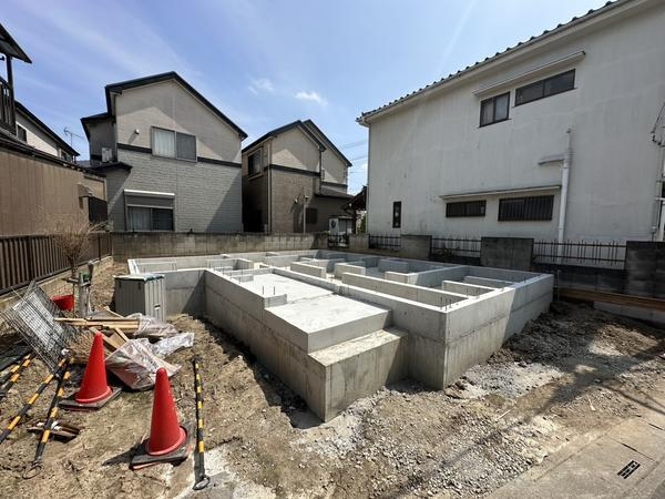草加市新里町　新築一戸建て