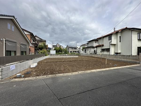 草加市小山1丁目　新築一戸建て　2期1号棟
