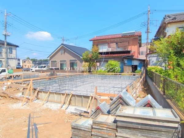 草加市小山1丁目　新築一戸建て　2期2号棟