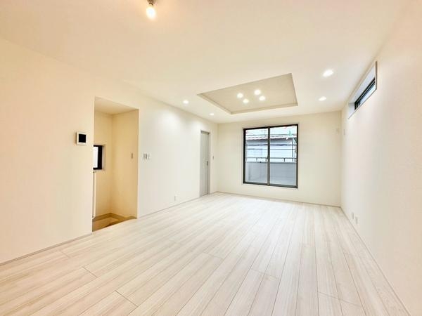 草加市小山2丁目 新築一戸建て 5期(リビング)