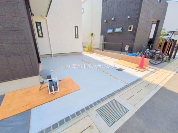 草加市花栗3丁目　新築一戸建て　III期9号棟