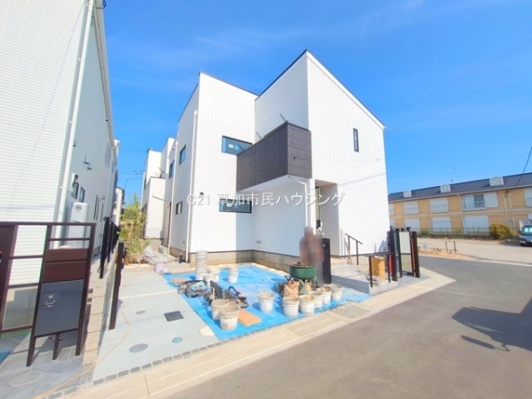 草加市花栗3丁目　新築一戸建て　III期4号棟