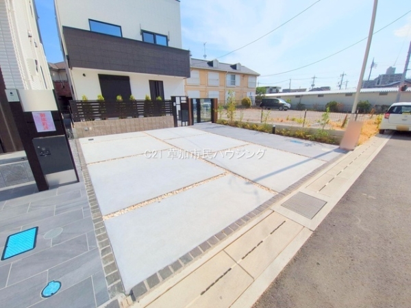 草加市花栗3丁目　新築一戸建て　III期3号棟