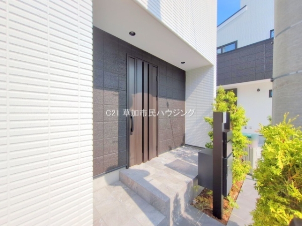 草加市花栗3丁目　新築一戸建て　III期1号棟