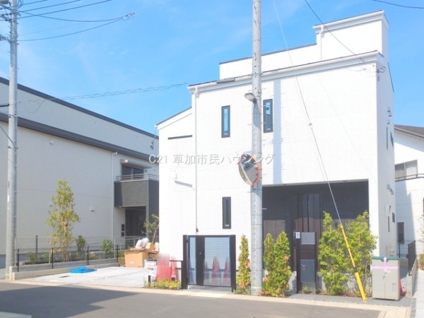 草加市花栗3丁目　新築一戸建て　III期1号棟