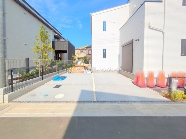 草加市花栗3丁目　新築一戸建て　III期1号棟