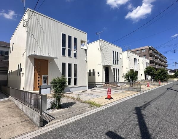 草加市氷川町の中古一戸建て
