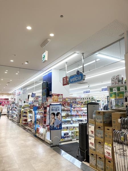 ウインザーハイム草加(ウエルシアベルクス松原店)