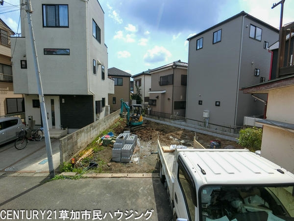 草加市花栗1丁目　新築一戸建て
