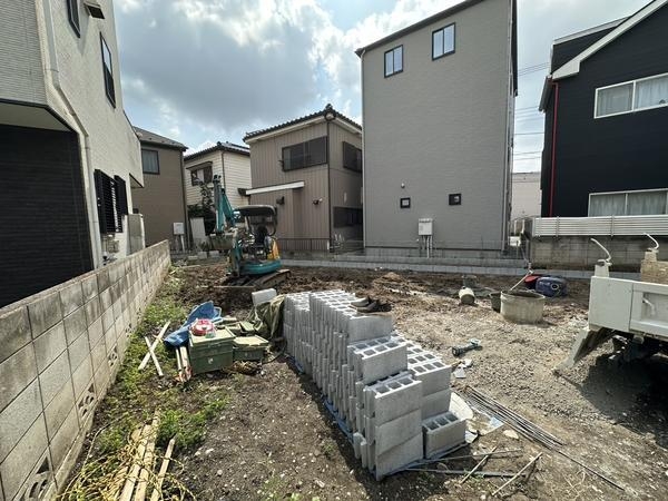 草加市花栗1丁目　新築一戸建て