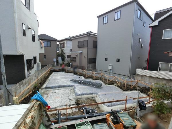 草加市花栗1丁目　新築一戸建て