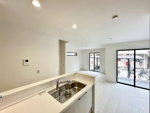 草加市吉町3丁目　新築一戸建て