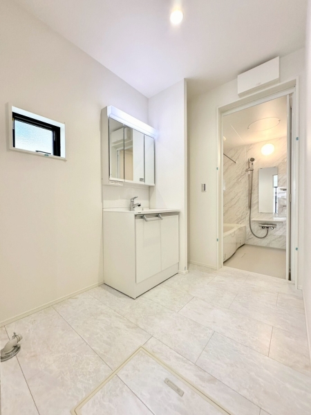 草加市吉町3丁目　新築一戸建て