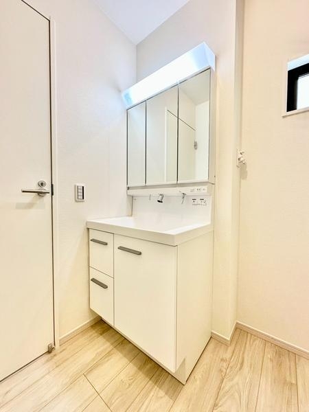 草加市弁天4丁目　新築一戸建て　5期