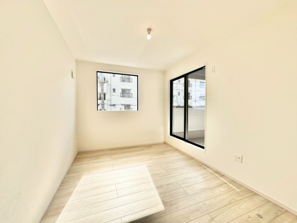 草加市弁天4丁目　新築一戸建て　5期