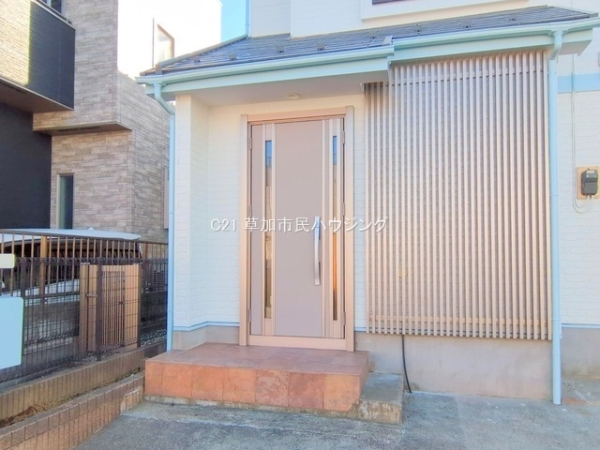 草加市新栄３丁目の中古一戸建て