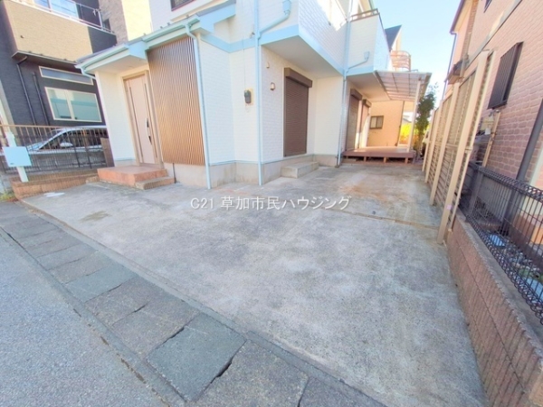 草加市新栄３丁目の中古一戸建て