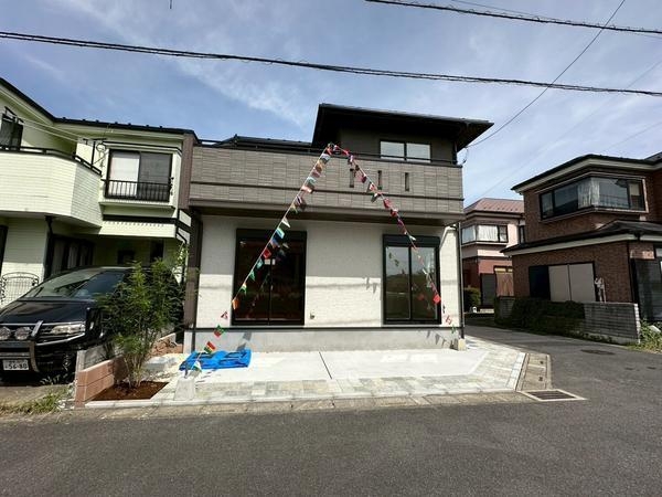 草加市新栄2丁目　新築一戸建て