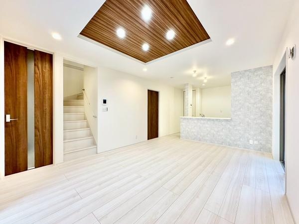 草加市八幡町　新築一戸建て　12期