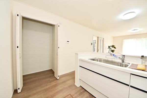 八潮市八潮6丁目　新築一戸建て　4期　A号棟