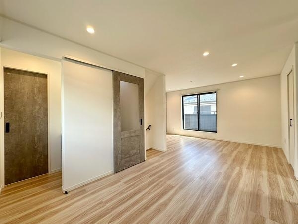 草加市旭町5丁目　新築一戸建て