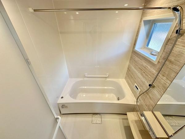 草加市旭町5丁目　新築一戸建て