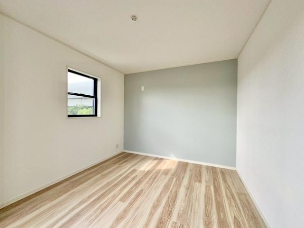 草加市旭町5丁目　新築一戸建て