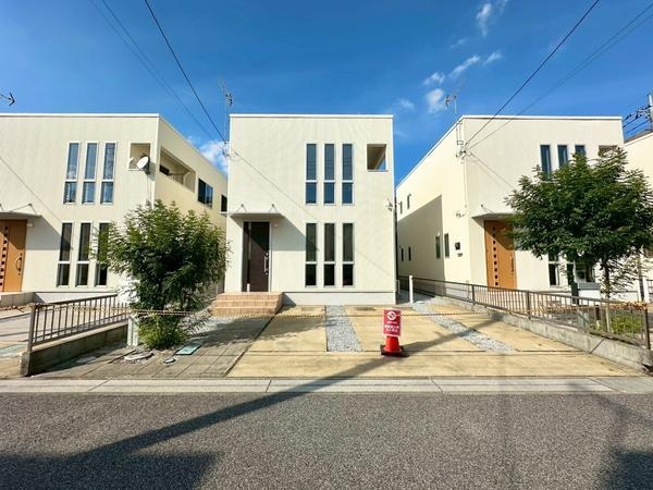 草加市氷川町　中古一戸建て　III