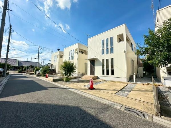草加市氷川町の中古一戸建て
